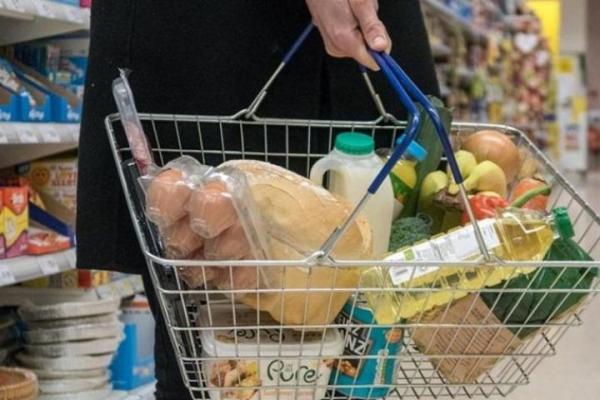 El Gobierno definió los productos de la canasta básica importados que no pagarán el impuesto PAIS