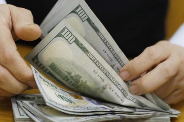 Dictan nuevas medidas sobre la operatoria de los dólares financieros