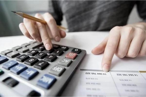 Impuesto a las Ganancias: el Gobierno sube el piso a $700.000 desde este mes