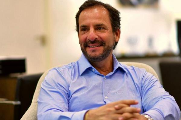 Ariel Sujarchuk y un enfático llamado a votar para fortalecer el sistema democrático