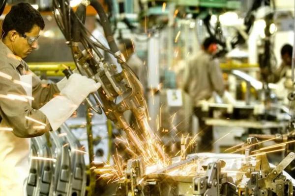 La actividad industrial cayó en junio pero creció en el acumulado del año