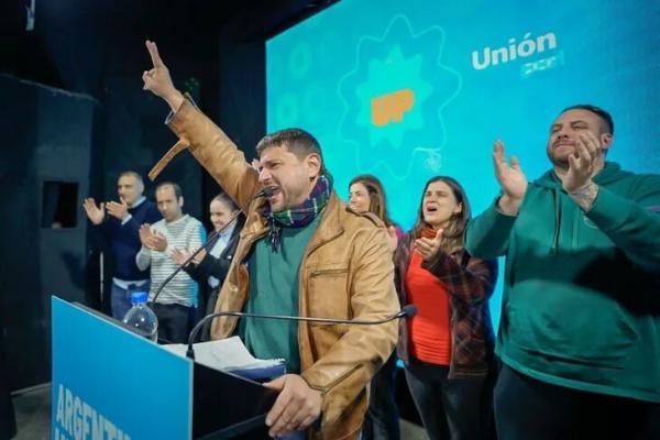 Grabois pidió a sus votantes que "no se dispersen" y aseguró que UxP "puede ganar las elecciones"