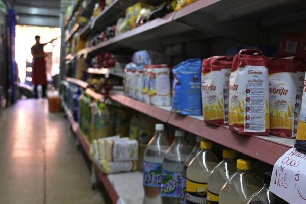 La canasta que mide el umbral de pobreza subió 7,1% en julio y una familia necesitó casi $249.000 para no ser pobre