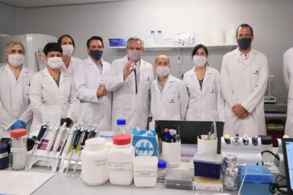 Alberto Fernández salió en defensa del Conicet: "Hay un candidato que lo quiere destruir pero sus resultados son un orgullo"