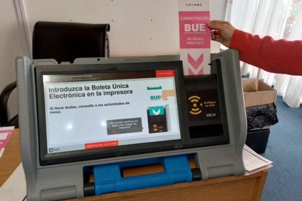 Escandaloso: anulan el voto electrónico para octubre y en CABA se votará con dos boletas de papel separadas