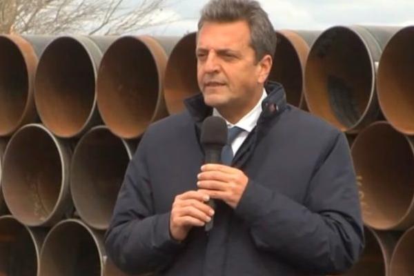 "Nosotros tomamos deuda para construir el desarrollo del gas y del hidrocarburo en la Argentina", subrayó Massa