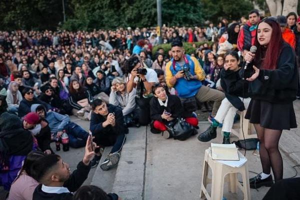 "¿Qué carajo hacemos?": la convocatoria de Ofelia Fernández en el Parque Rivadavia