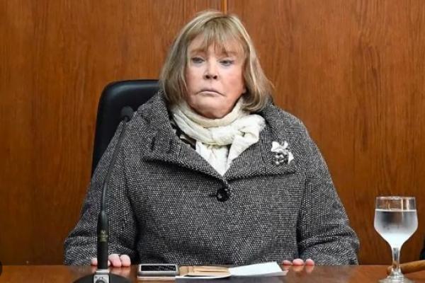 Servini ratificó su decisión de no reabrir causa por supuesto atentado a la Policía Federal en 1976