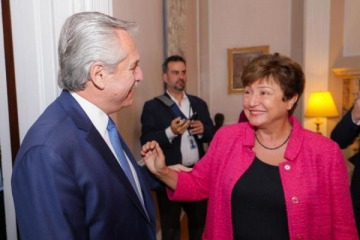 El FMI se comprometió con Alberto Fernández a eliminar las polémicas sobretasas