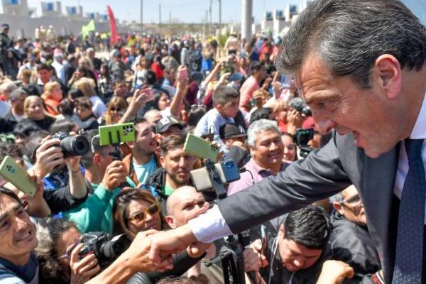 "Somos  un país de trabajo, producción y educación", subrayó Sergio Massa