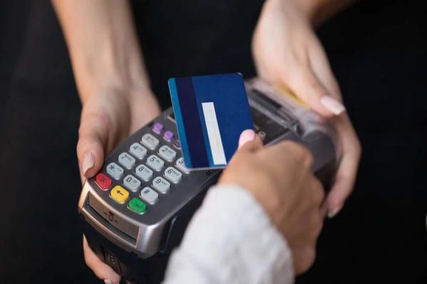 El Gobierno oficializó el programa "Compre sin IVA", que regirá a partir del próximo lunes