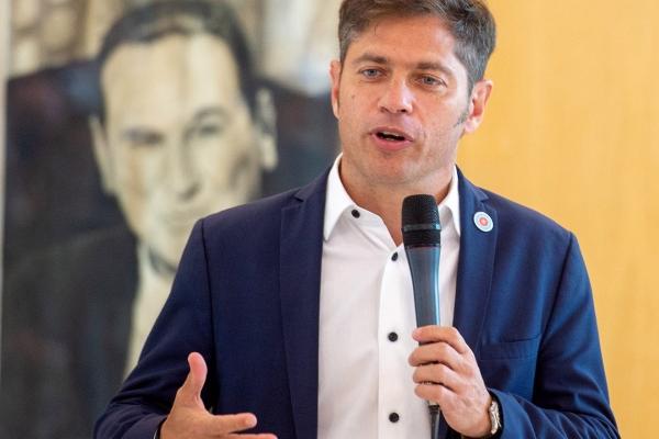 Kicillof acusó a Milei de "casta": "Vivió del curro de las privatizaciones"