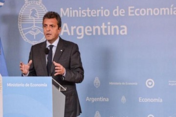 Massa anunció un alivio fiscal para profesionales, monotributistas, autónomos y pymes
