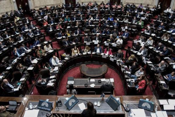 Reducción de jornada laboral: Diputados debate siete proyectos