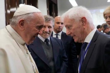 Qué es la Universidad del Sentido, la institución que creó Francisco en el Vaticano y que encabezará un argentino