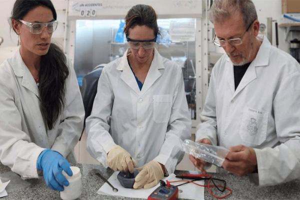 Investigadores argentinos recuperan un residuo de curtiembres para crear baterías más sustentables