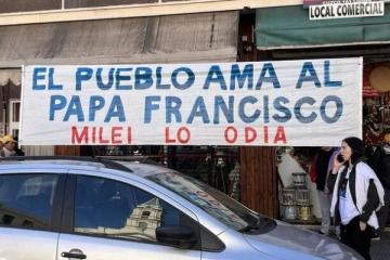 "El pueblo ama al Papa Francisco. Milei lo odia": fuerte rechazo al candidato libertario en la Peregrinación a Luján