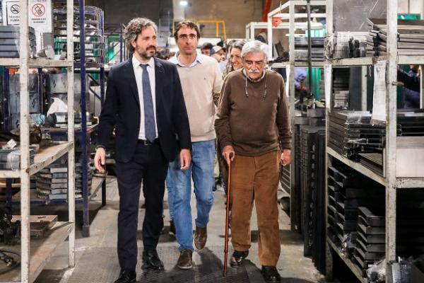 "Los dólares se deben conseguir sin rifar la soberanía monetaria",  subrayó Cafiero