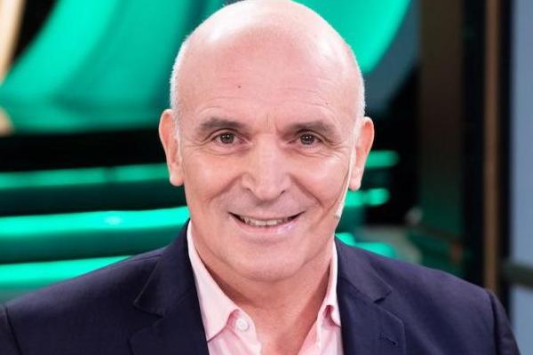 "Es como si los bosteros le cortáramos el pasto a River", la metáfora de Espert para cuestionar la actitud de Macri