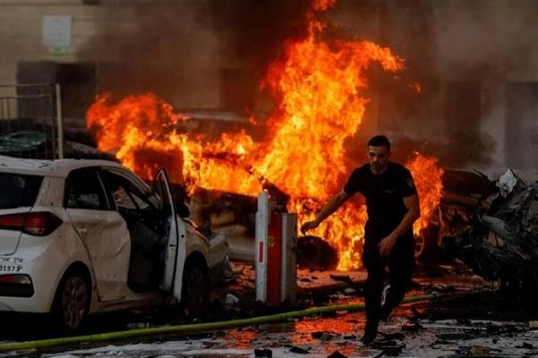 Tras el ataque terrorista de Hamás, Israel declaró estado de guerra y respondió contra la Franja de Gaza