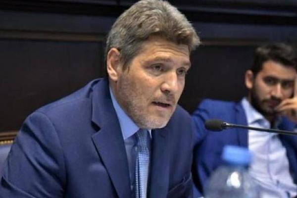 "A Javier Milei le conviene que la situación se desmadre", consideró Guillermo Castello