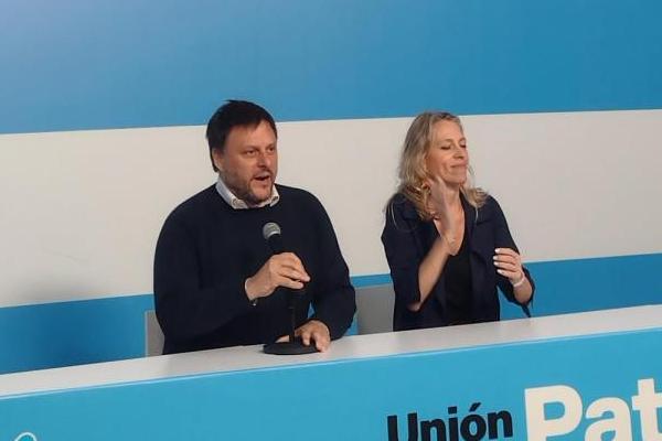 Santoro habló de "elección histórica" en Ciudad y espera el recuento definitivo