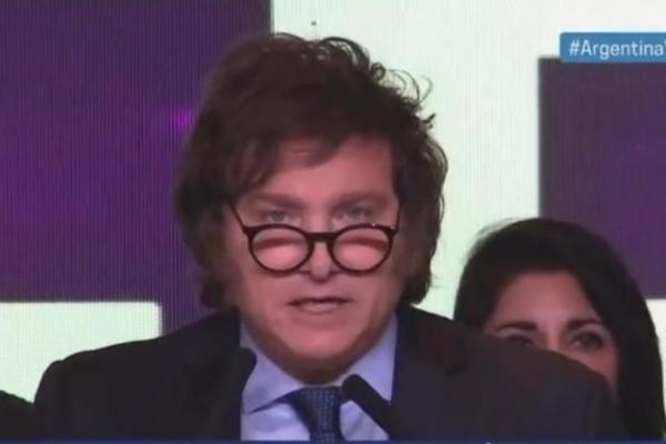 Javier Milei: "Si los que queremos un cambio no trabajamos juntos el kirchnerismo se va a quedar con este país"