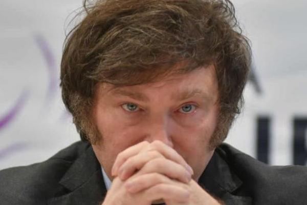 Milei piensa en sumar a Patricia Bullrich haciendo una "tabula rasa" olvidándose de que le dijo "montonera asesina"