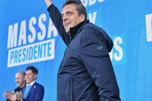 Con datos críticos sobre el acuerdo Macri-Milei, Massa sale a la cancha federal