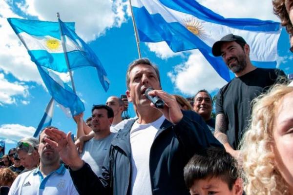 Massa visitó Río Cuarto de cara al balotaje: "Nunca más Córdoba deberá hacer juicio para tener lo que le corresponde"