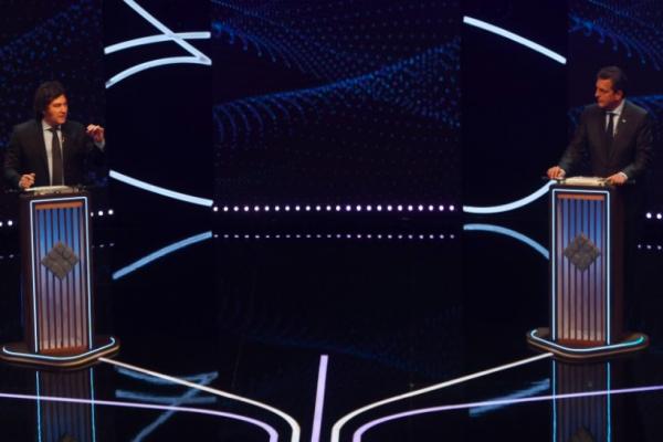 Javier Milei se vio interpelado y a la defensiva en un debate dominado por Sergio Massa