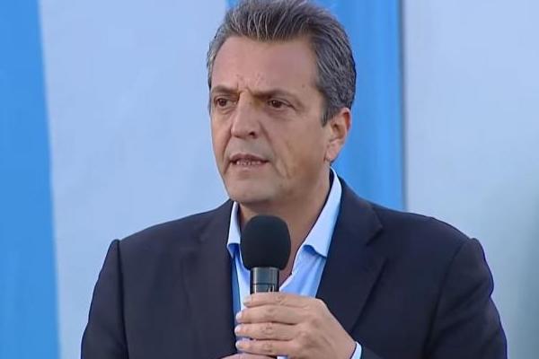 Massa sobre las quejas de Milei en el debate: "Cuando uno está concentrado, no hay tos ni ruido"