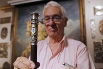 Foto de En medio de la pol�mica, c�mo ser� el bast�n presidencial de Javier Milei