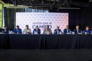 Gobernadores de JxC se reunieron con legisladores en medio de desacuerdos y reproches por el vínculo con Milei