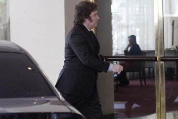 Milei formaliza su renuncia como diputado de LLA para poder asumir la Presidencia del país