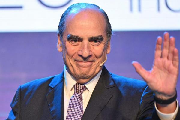 Francos tuvo que aclarar que  "no se perseguirá a ningún gobernador" y que "no hay industria sin pacto de convivencia"