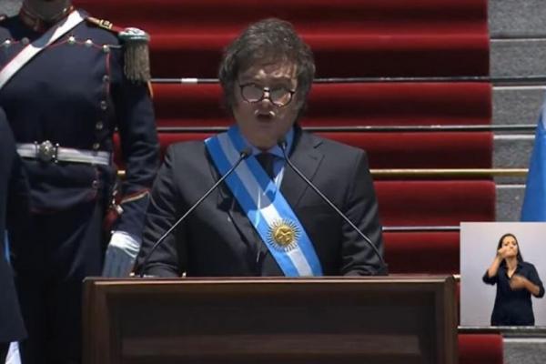 En su primer discurso presidencial, Milei advirtió que "la situación en el corto plazo empeorará"