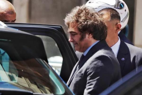 Milei está en Casa Rosada para encabezar su primera reunión de Gabinete