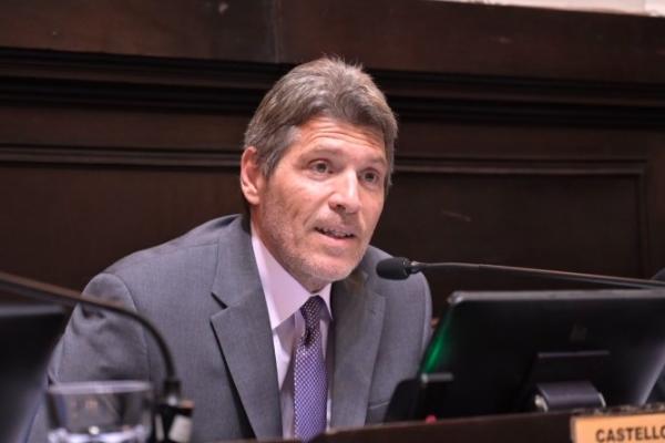 Castello defendió el protocolo de Bullrich y criticó a Kicillof por la posibilidad de las cuasimonedas: "Está destinado al fracaso"