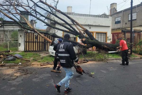 El Municipio de Morón atiende las demandas de los vecinos y lanza recomendaciones tras el fuerte temporal