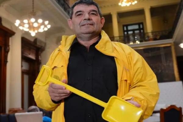 Alfredo Olmedo podría quedarse con la presidencia del Parlasur