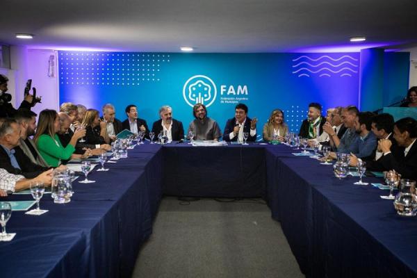 La FAM ratifica la defensa del estado de derecho, democrático y soberano tras el DNU de Milei