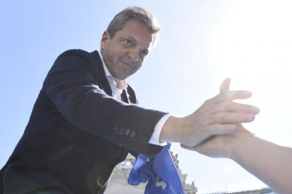 Entre la inflación y la elección: Massa no abandonó pero no tuvo premio