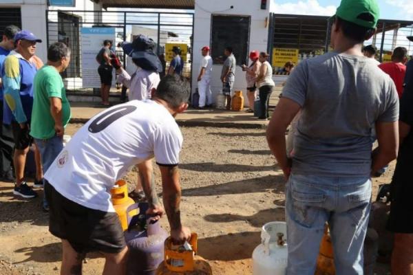 Golpe a los más pobres: aumento de más de 100% en garrafas de gas en el interior