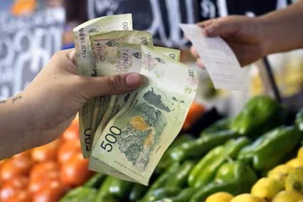 Milei advirtió que la alta inflación seguirá durante unos meses más: "Hay que purgar por un año y medio"