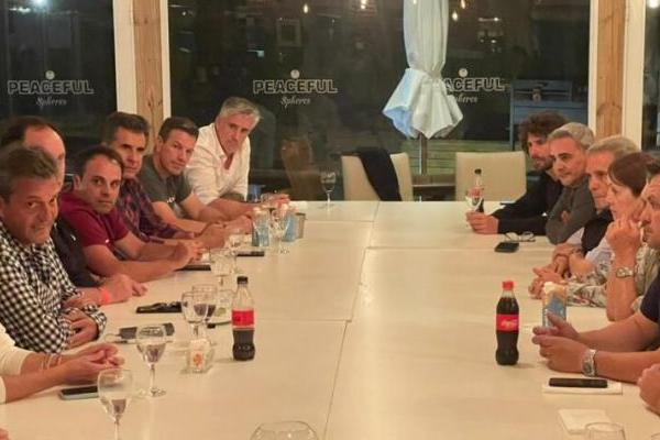 Massa volvió a la carga con intendentes del Frente Renovador y enfatizaron su respaldo al paro de la CGT