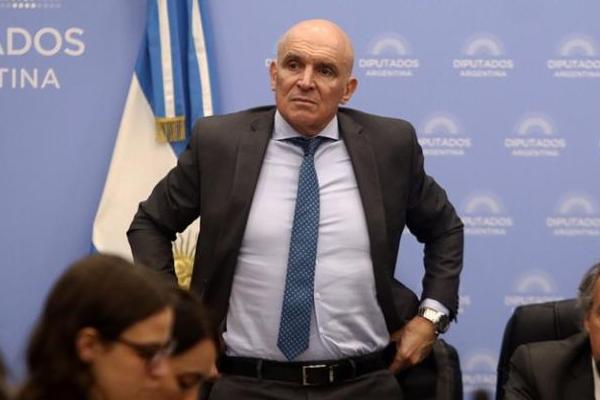 Negociación por la Ley Ómnibus: "descontento" con Menem y rol clave de Espert