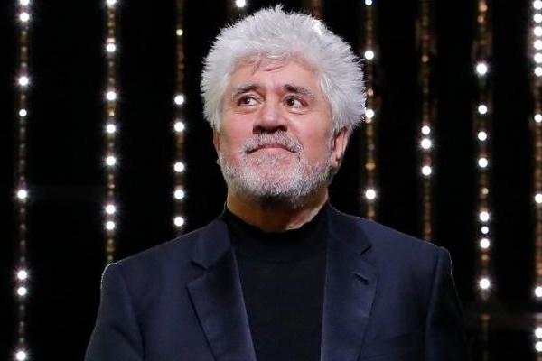 Almodóvar, González Iñárritu y García Bernal repudiaron el recorte al cine argentino