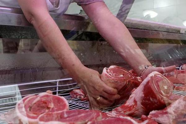 Acuerdo de precios: un municipio del Conurbano mantiene el asado a menos de 4 mil pesos