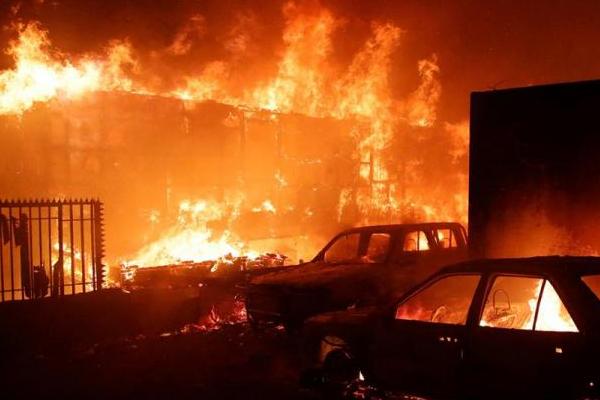 Chile: confirmaron la muerte de 51 personas por incendios forestales